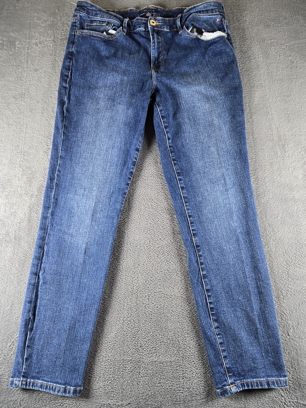 Tommy Hilfiger Womens Jeans 10 Mid Rise Medium Wash Blue Denim Stretch Straight